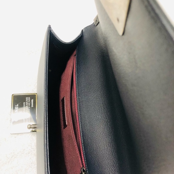 100% Authetic Boy Chanel Handbag Medium - Color : : Navy - Picture 9 of 16